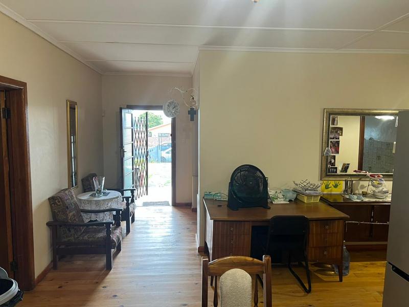To Let 4 Bedroom Property for Rent in Grahamstown Eastern Cape